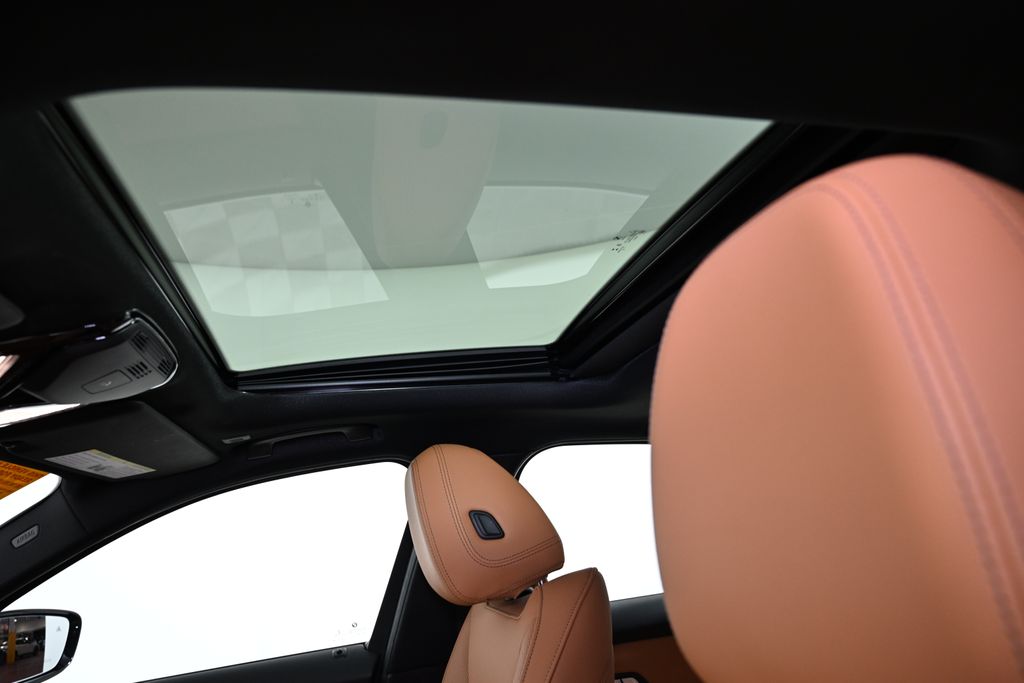 Thumbnail: 2023 BMW 3 Series - 20