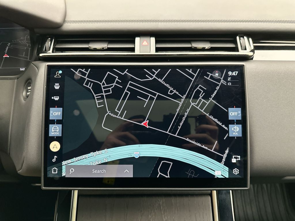 Thumbnail: 2026 Land Rover Range Rover Velar - 29