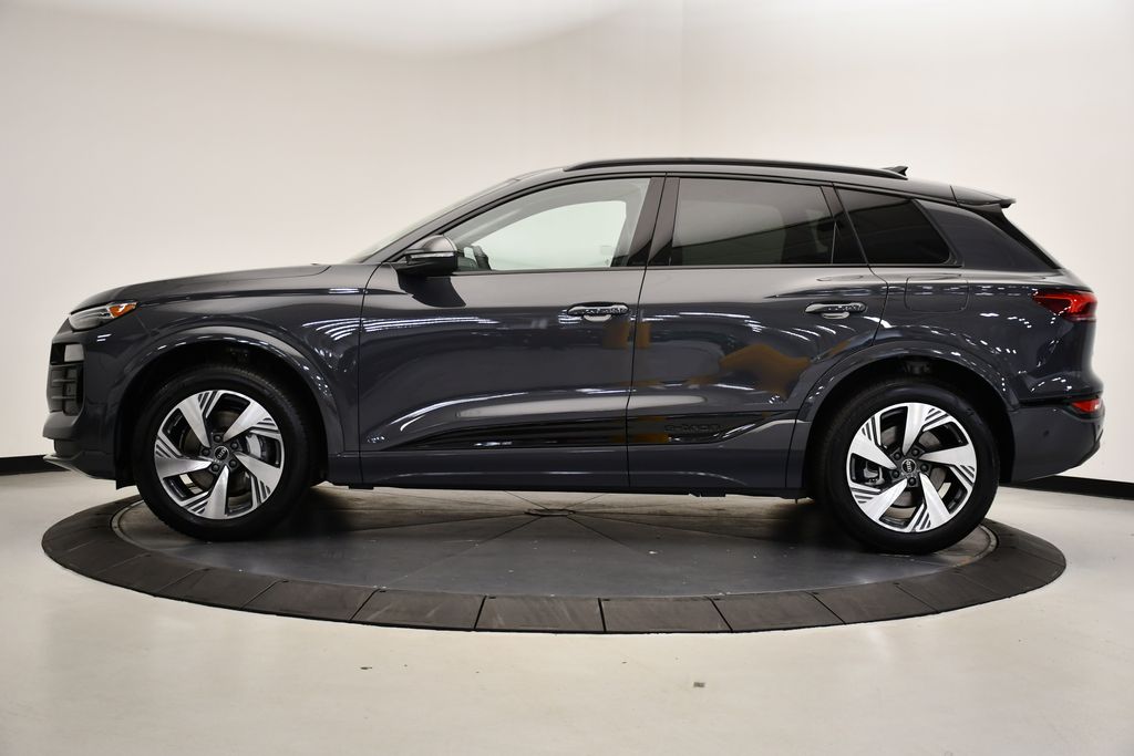 Thumbnail: 2025 Audi Q6 e-tron - 2