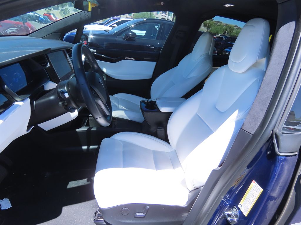 Thumbnail: 2018 Tesla Model X - 7