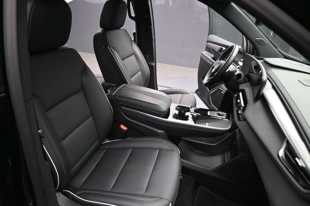 Used 2025 Buick Enclave SUV