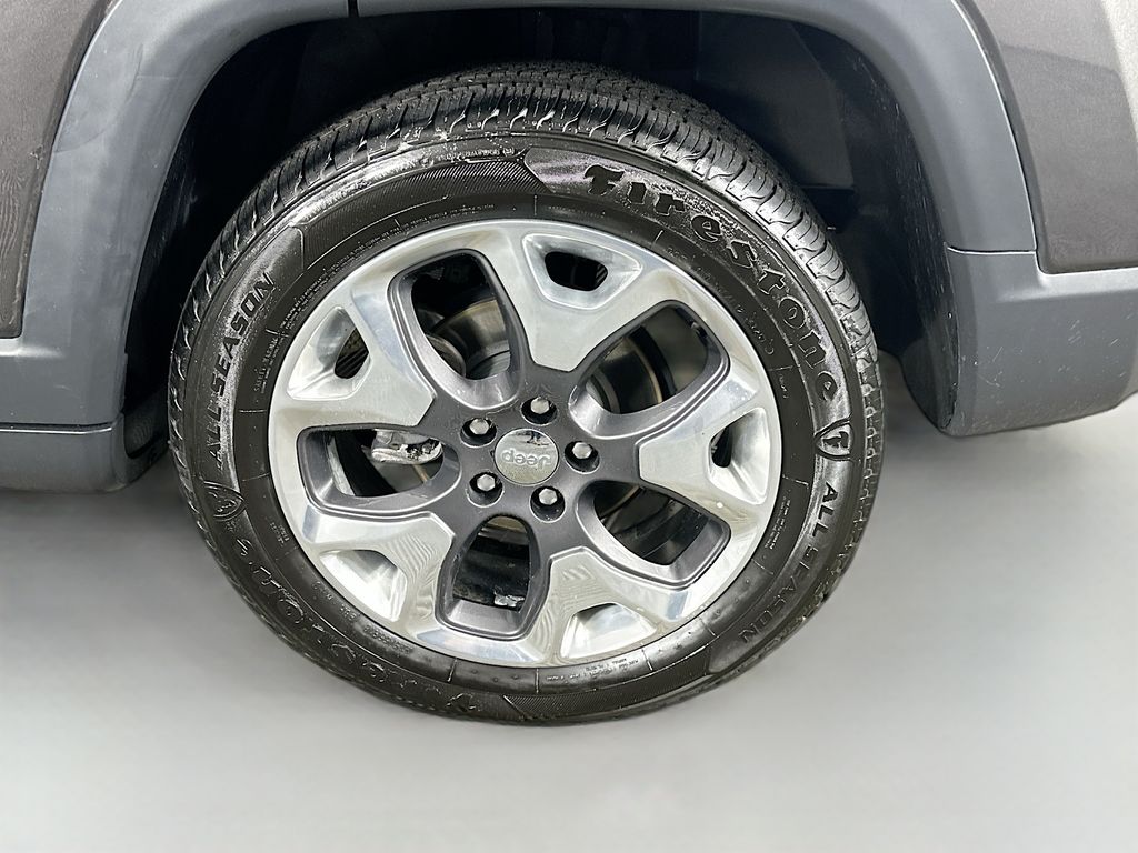 Used 2018 Gray Jeep Limited image 34