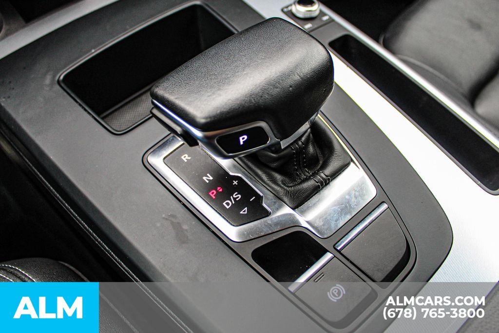 2022 Audi Q5 45 S line Prestige photo 36