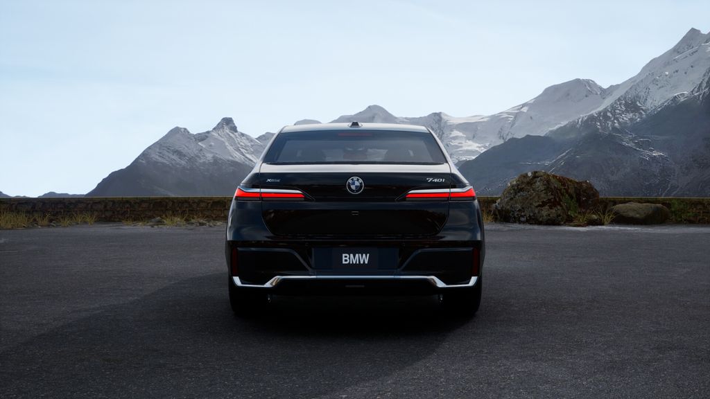 Thumbnail: 2026 BMW 7 Series - 32