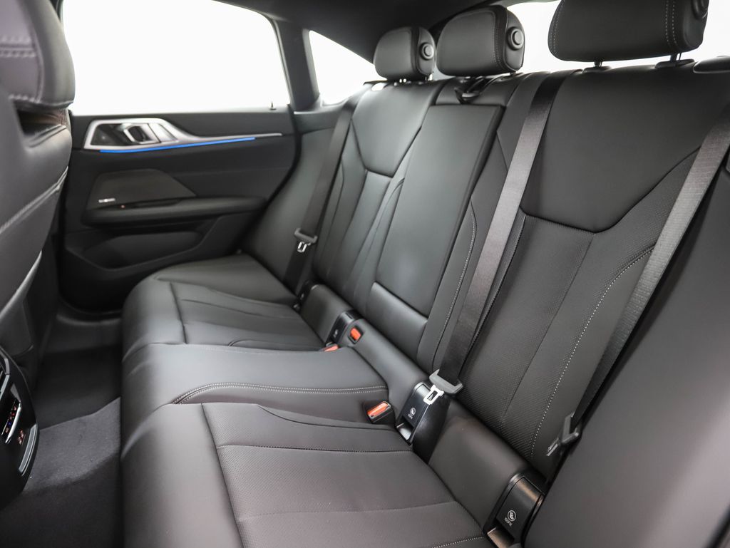 Thumbnail: 2025 BMW i4 - 21