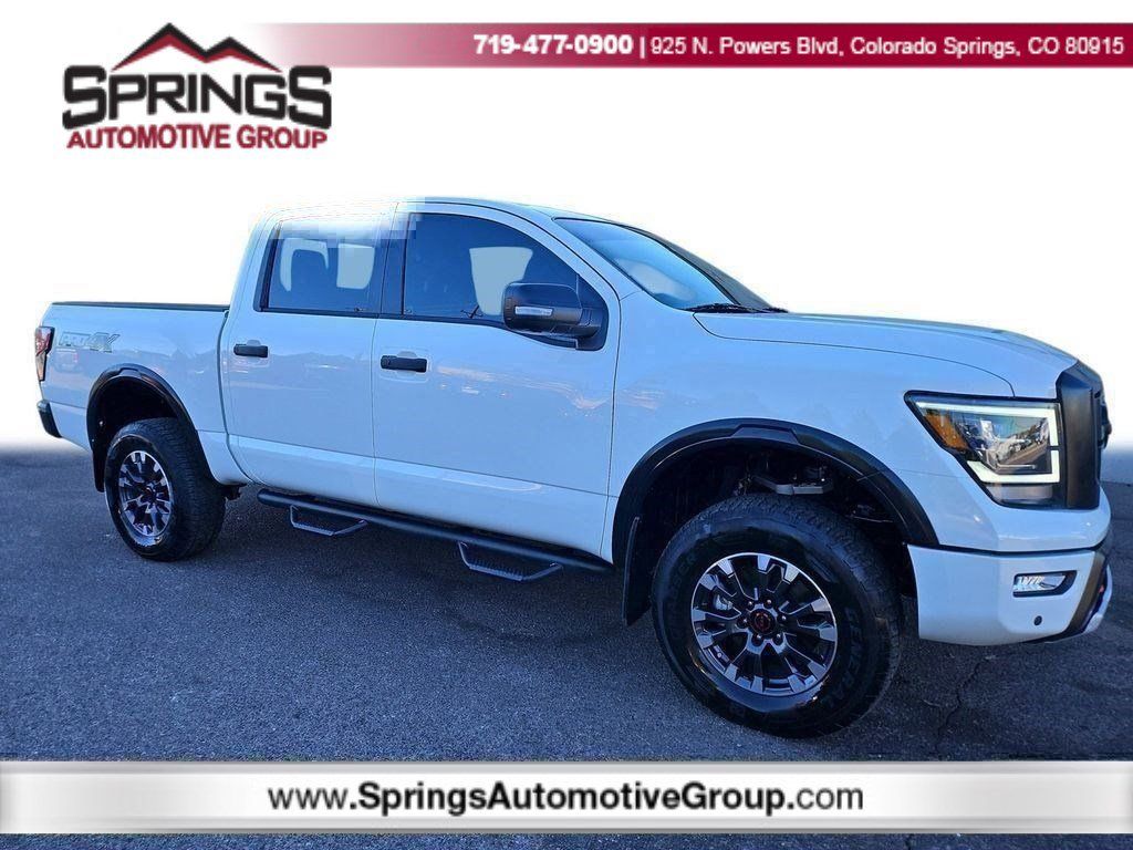 2023 Nissan Titan PRO-4X Crew Cab 4WD