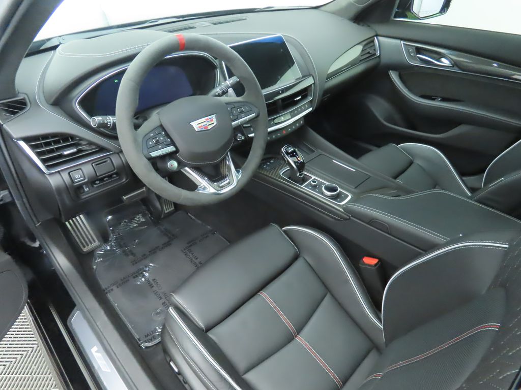 Thumbnail: 2022 Cadillac CT5 - 9