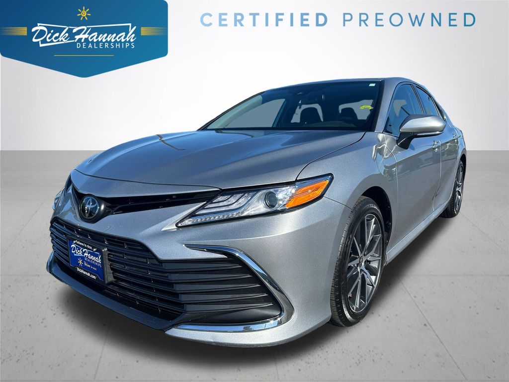 Celestial Silver Metallic 2024 Toyota Camry Sedan Front-Wheel Drive 8-Speed Automatic