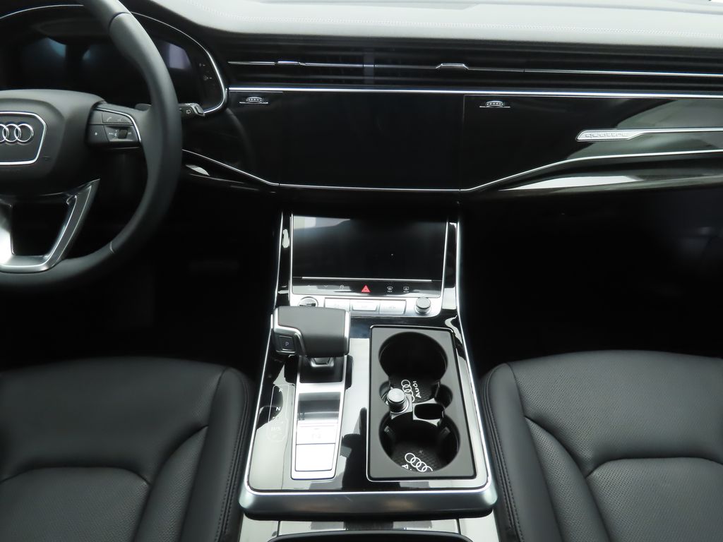 Thumbnail: 2023 Audi Q7 - 13