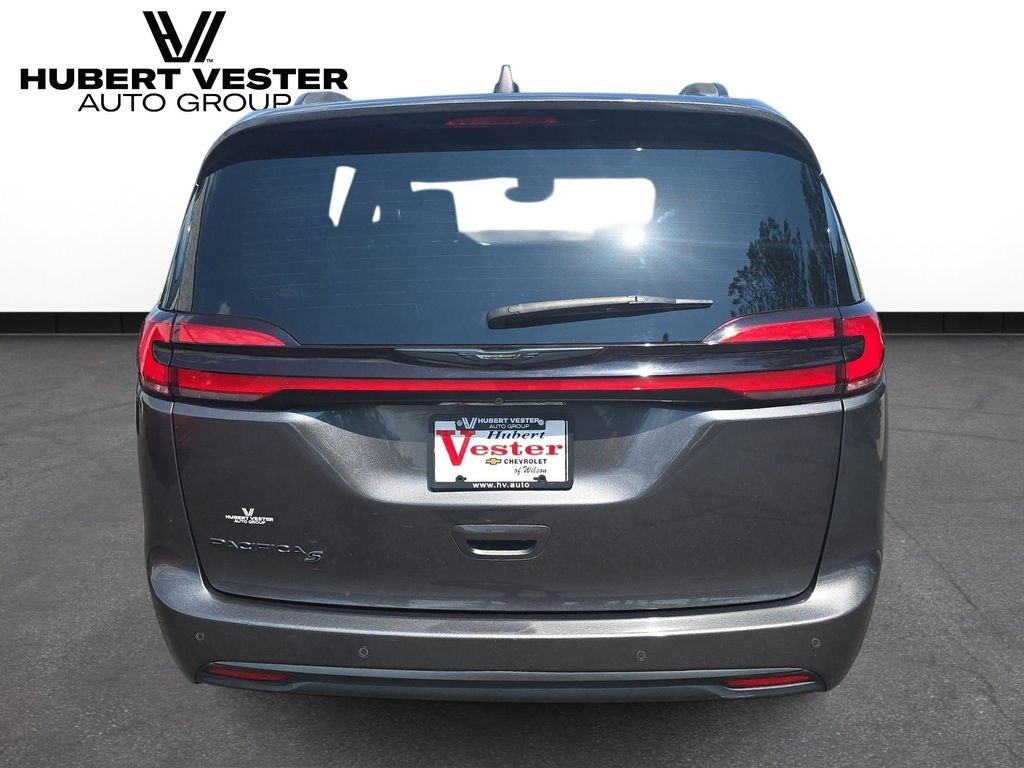 Used 2021 Chrysler Pacifica Van