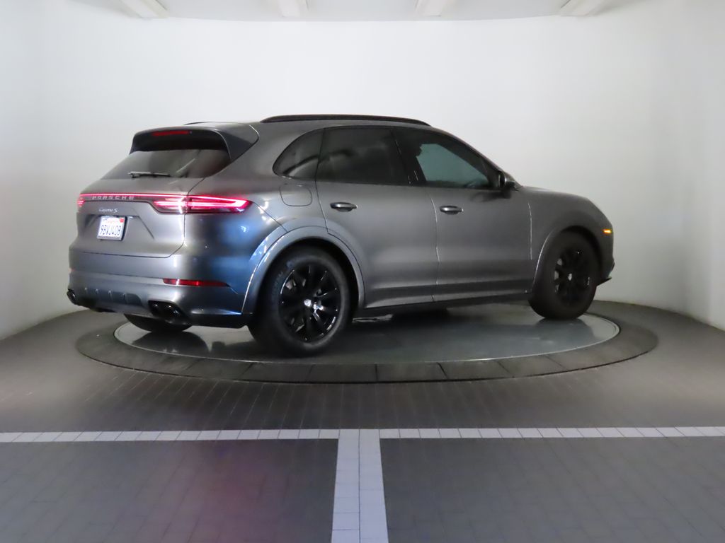 Thumbnail: 2019 Porsche Cayenne - 7