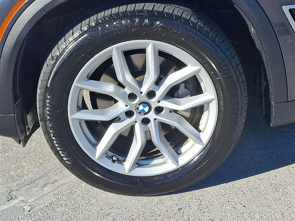 Thumbnail: 2019 BMW X5 - 10