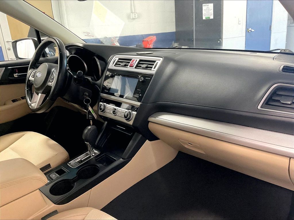 2015 Subaru Outback — photo 14