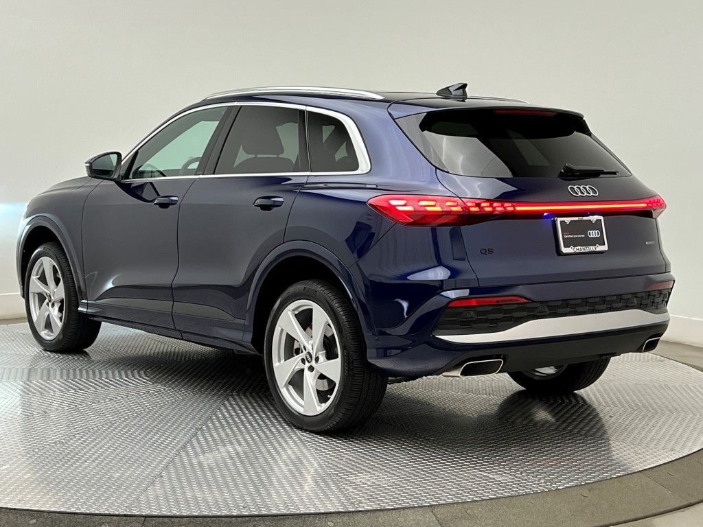 Thumbnail: 2025 Audi Q5 - 4