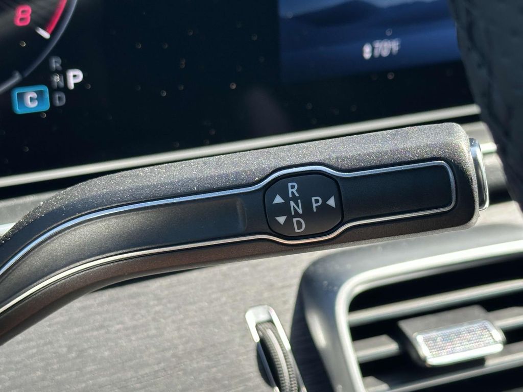 2025 Mercedes-Benz GLS 580 22