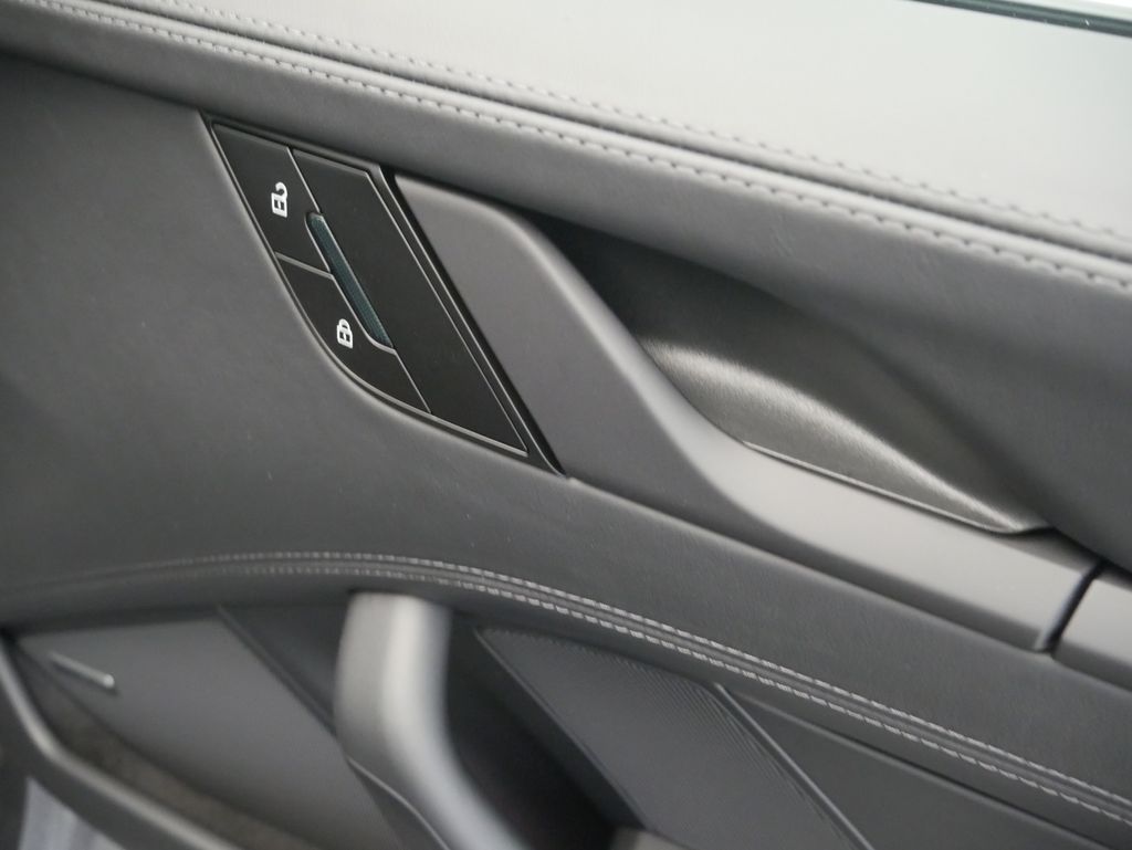 Thumbnail: 2026 Porsche 911 - 22