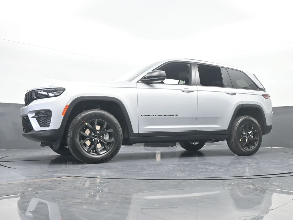 New 2025 Silver Zynith Jeep Altitude X image 50