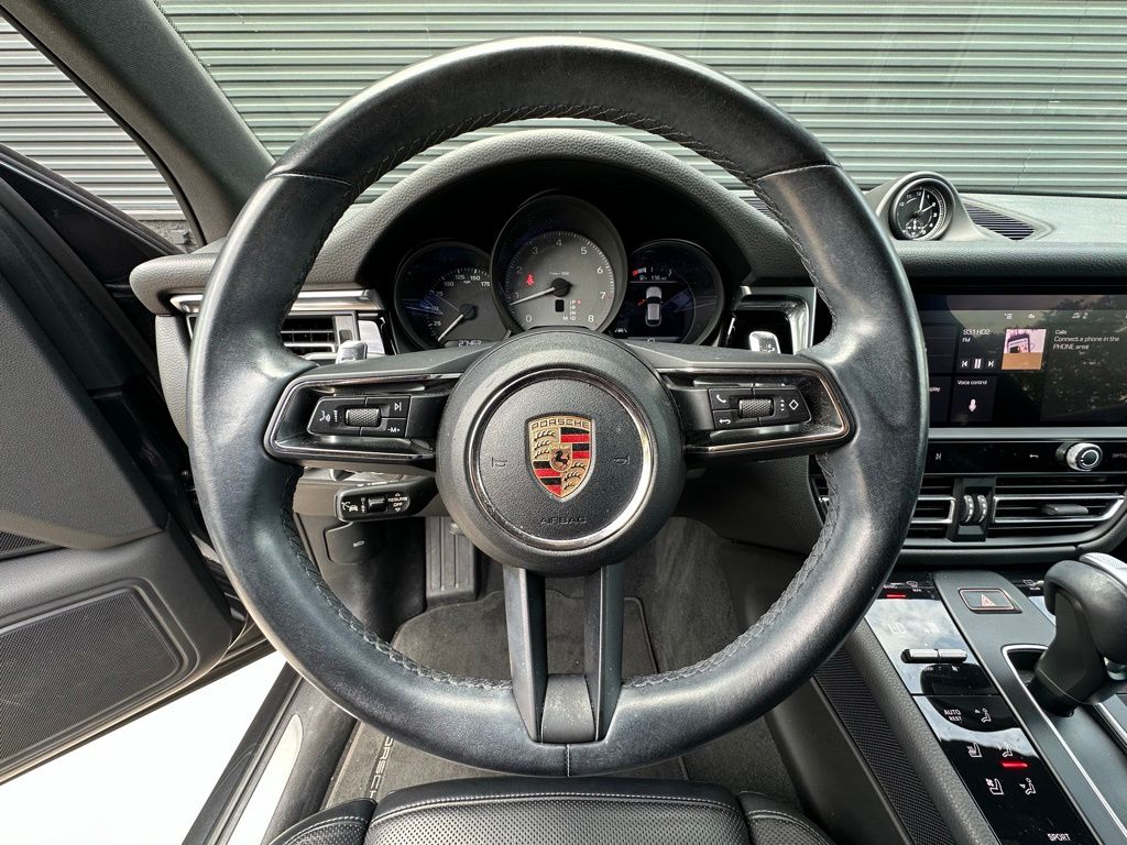 Thumbnail: 2023 Porsche Macan - 17