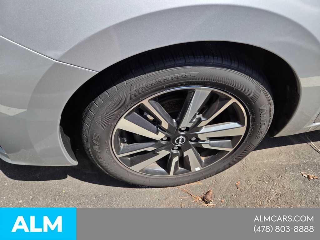 Used 2024 Silver Nissan 1.6 SV image 25