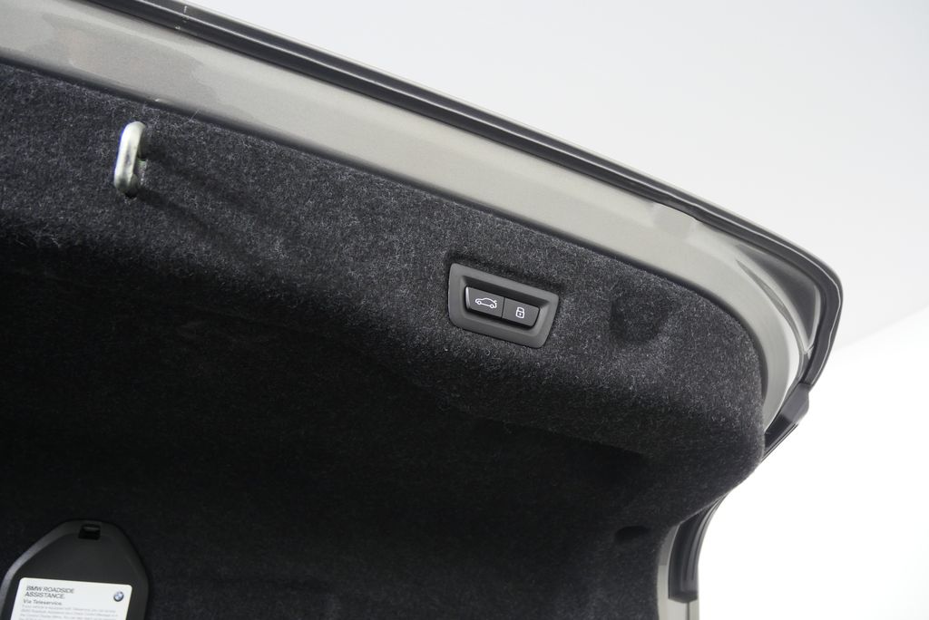 Thumbnail: 2024 BMW i5 - 19