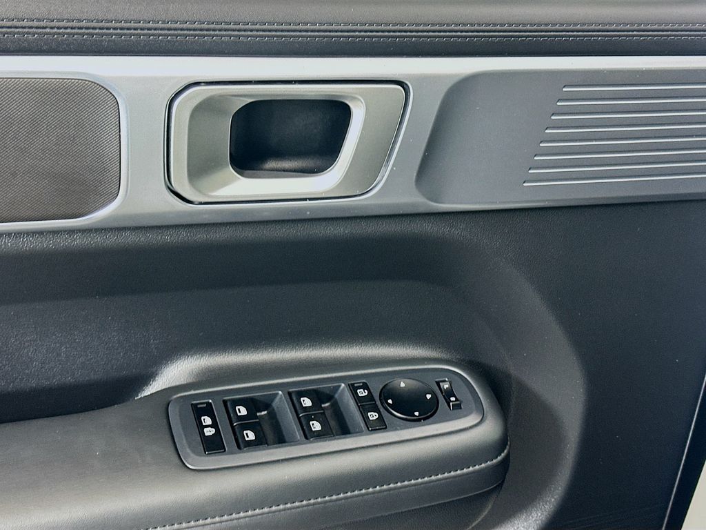 Thumbnail: 2025 Hyundai Santa Fe - 17