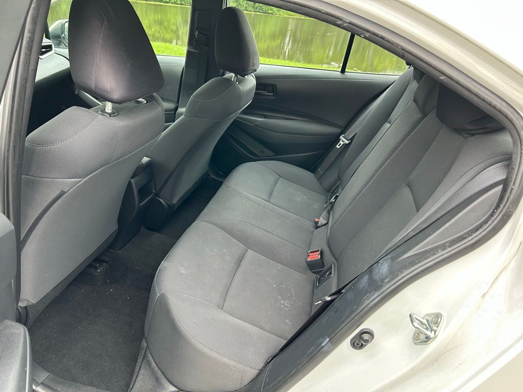 2022 Toyota Corolla LE 13