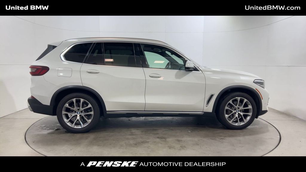 Thumbnail: 2021 BMW X5 - 9