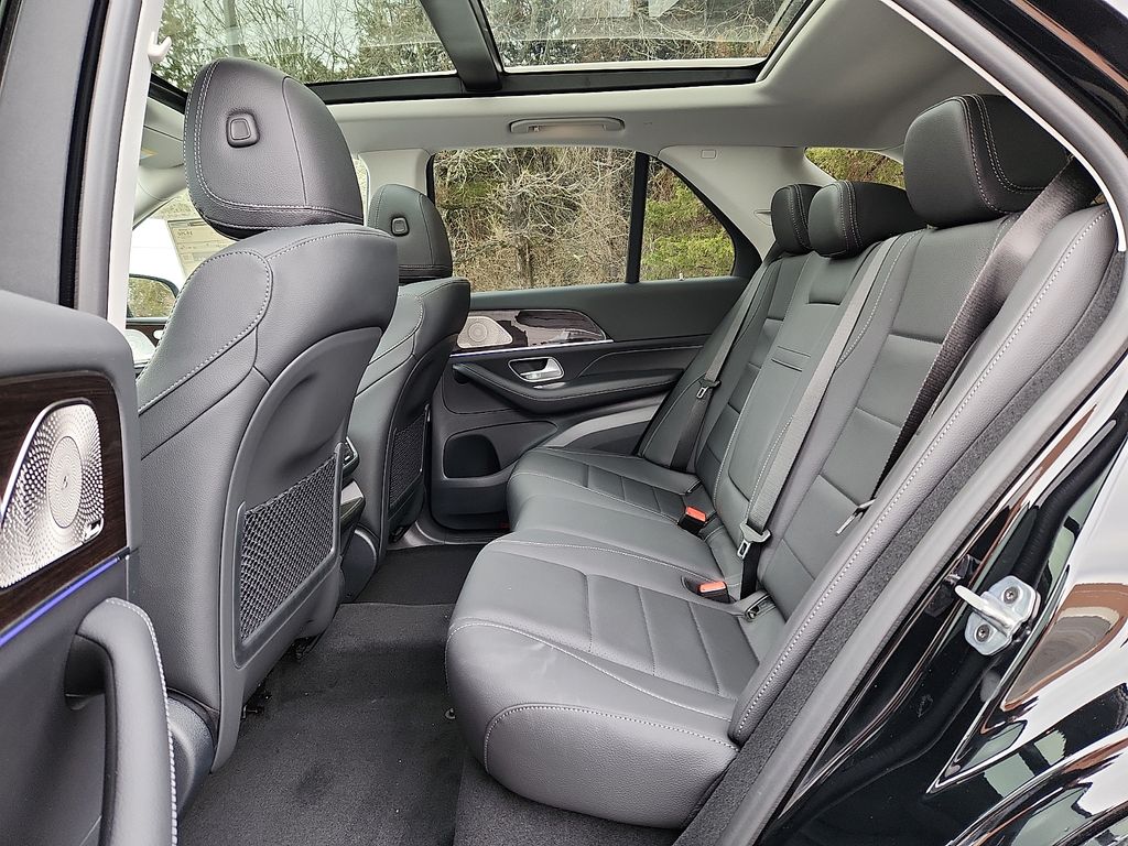 Thumbnail: 2026 Mercedes-Benz GLE - 6