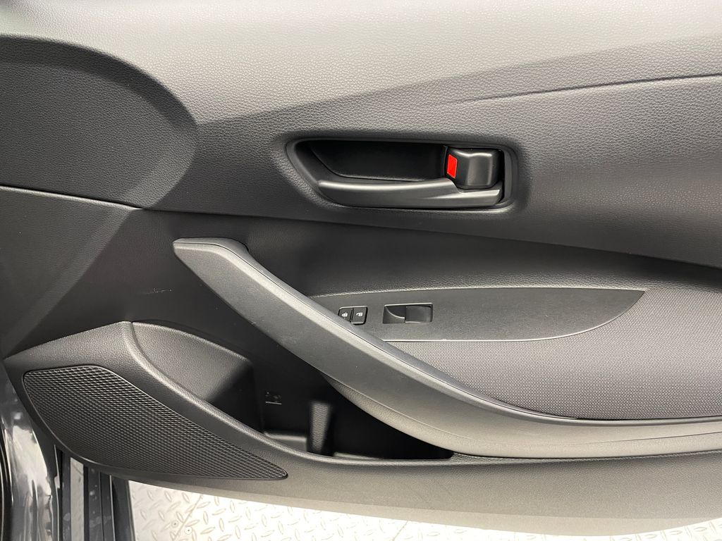 2025 Toyota Corolla LE 14