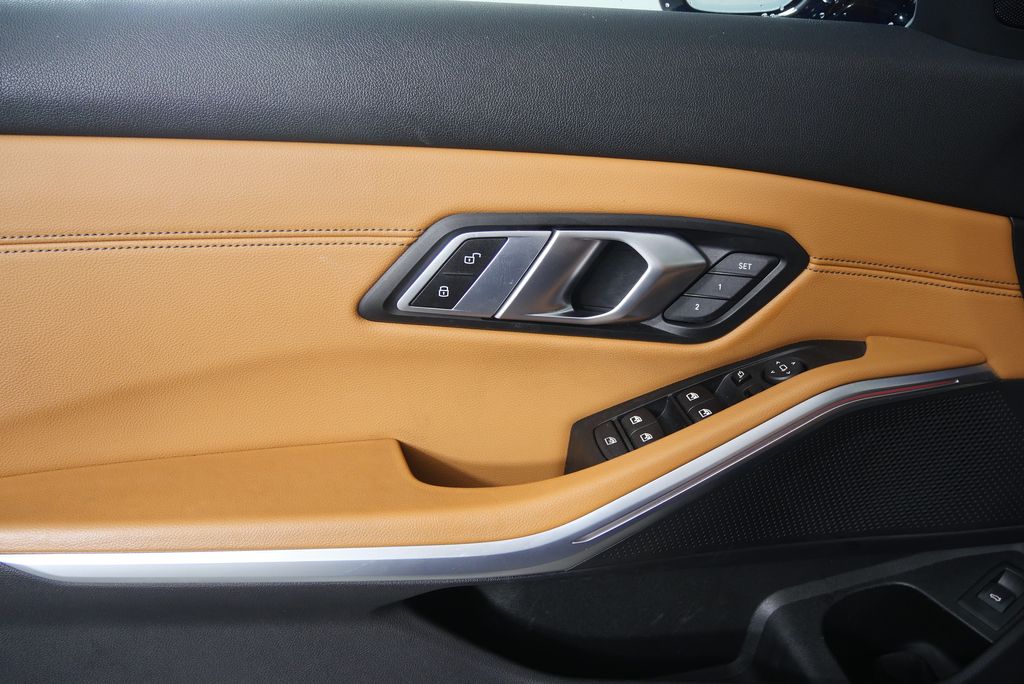 2020 BMW 3 Series 330i xDrive 9