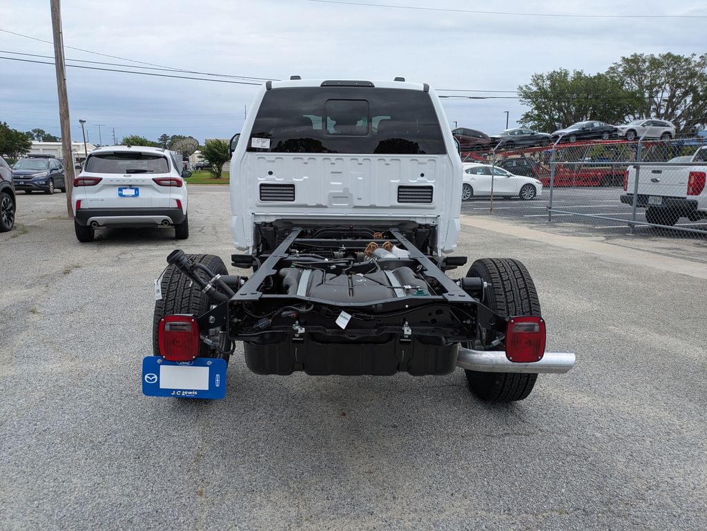 2026 Ford F-350 Chassis XL