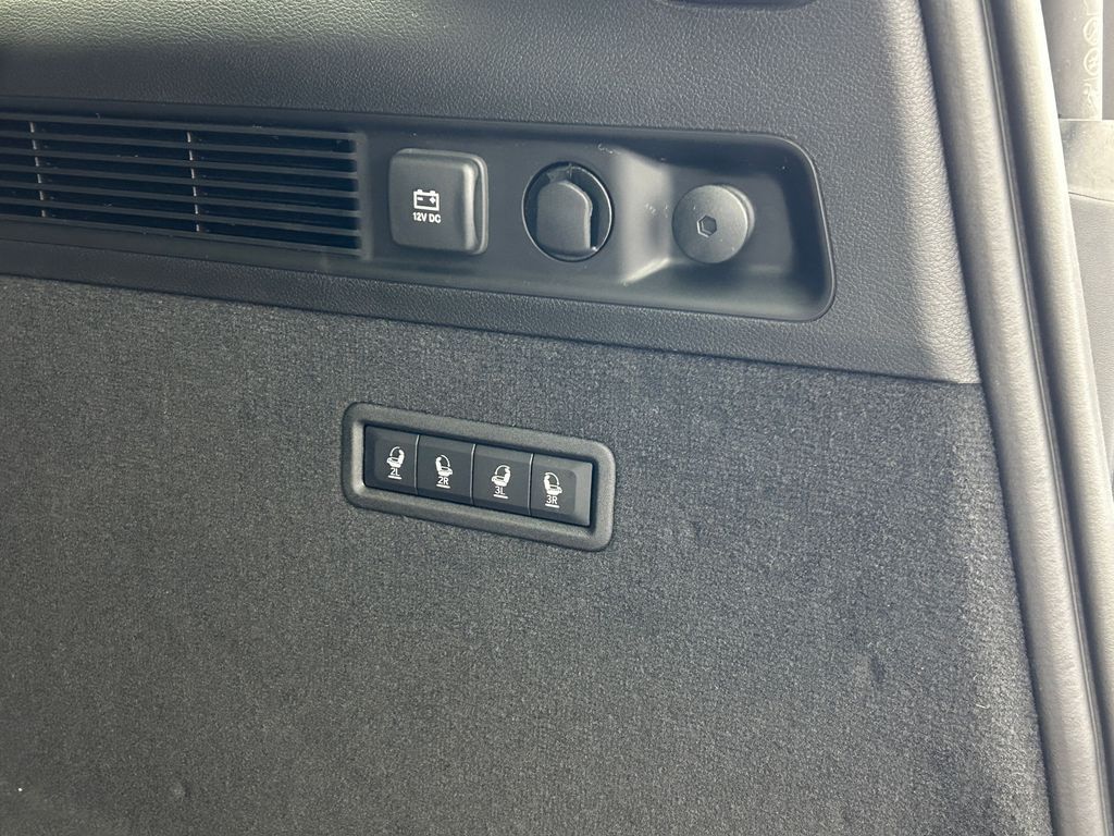 New 2026 Bright White Clearcoat Jeep Summit Obsidian image 39