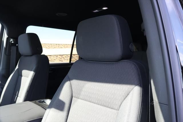 Thumbnail: 2026 Chevrolet Suburban - 16