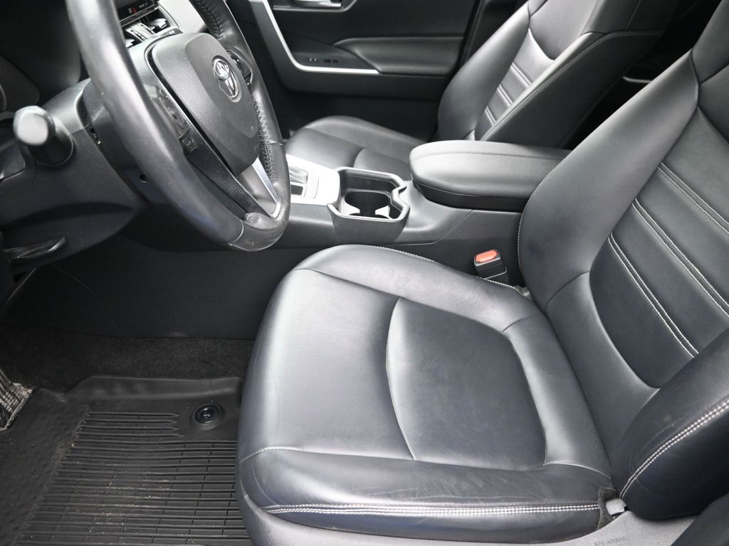 Certified Used 2019 Blue Toyota XLE Premium image 13