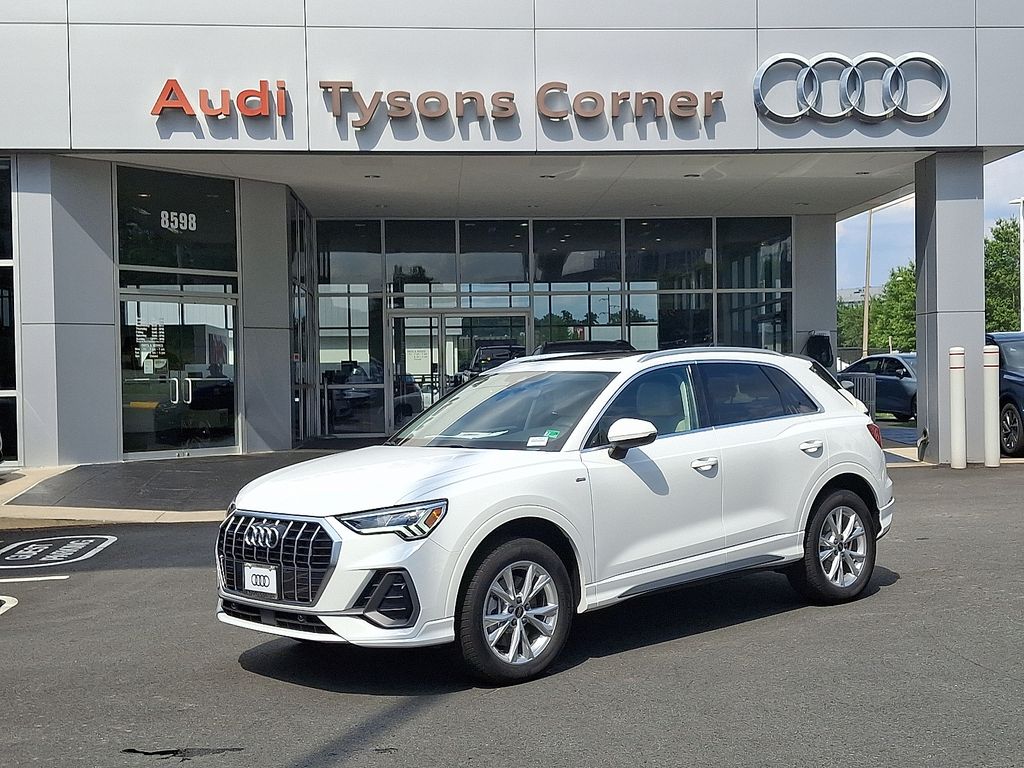 Thumbnail: 2025 Audi Q3 - 1