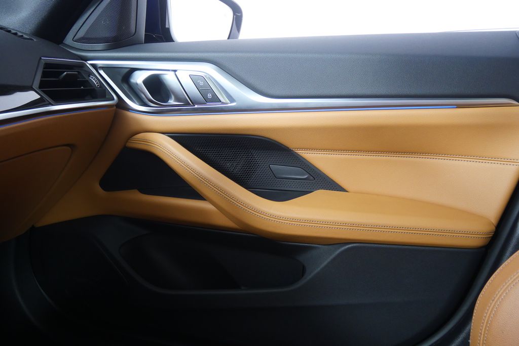 Thumbnail: 2022 BMW i4 - 29