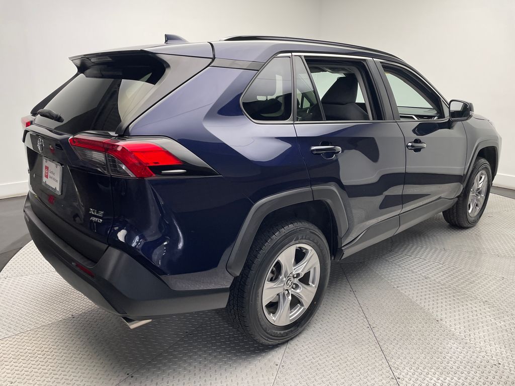 2023 Toyota RAV4 XLE 7