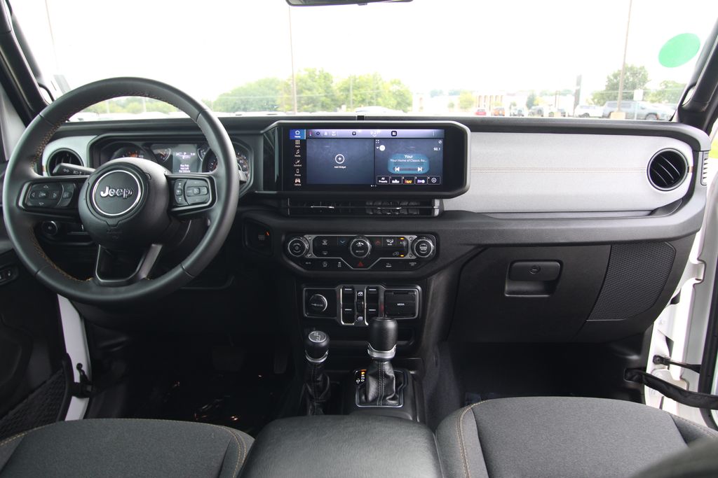 Used 2024 Jeep Wrangler SUV