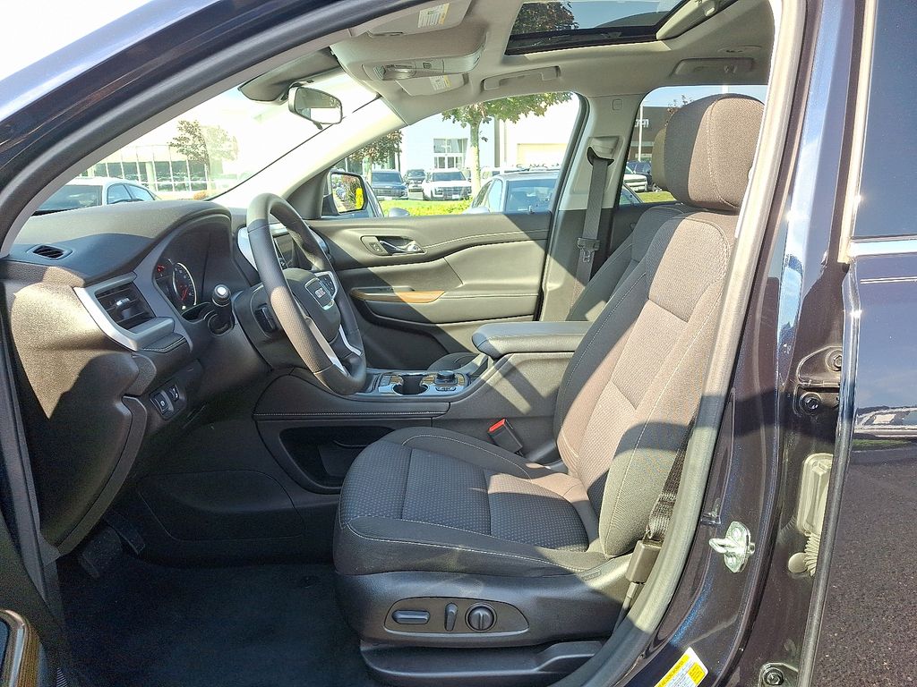 Thumbnail: 2022 GMC Acadia - 14