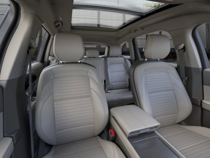 2025 Lincoln Nautilus Reserve 10
