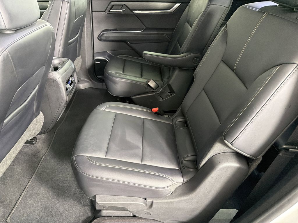 used 2024 GMC Acadia car, priced at $37,900