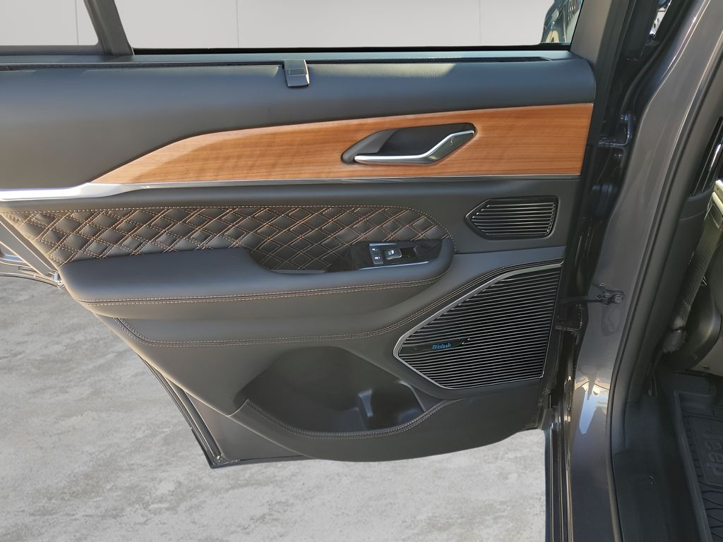 Used Car 2024 Jeep Grand Cherokee  Summit Reserve 4xe For Sale Under $50,000 In Austin, Texas