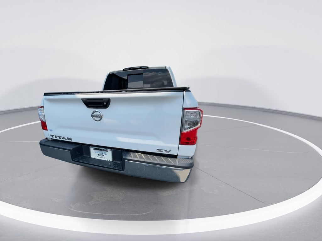 Used 2018 Glacier White Nissan SV image 7