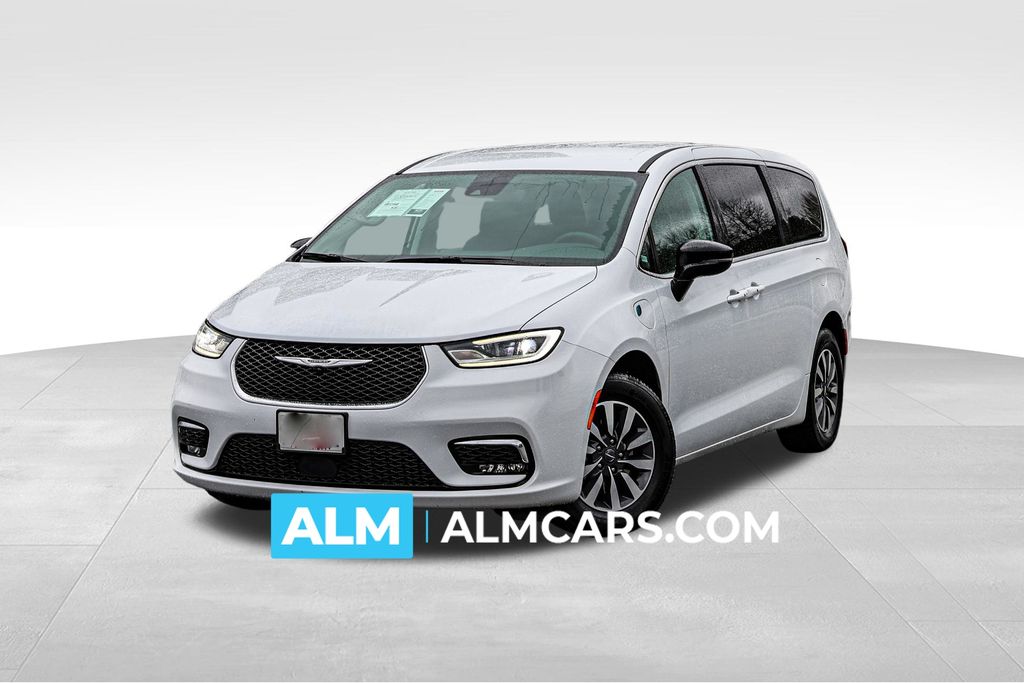 2024 Chrysler Pacifica PHEV