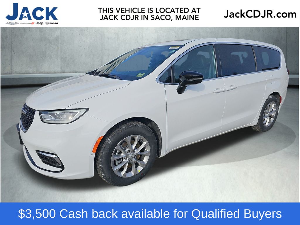 2026 Chrysler Pacifica Limited's photo