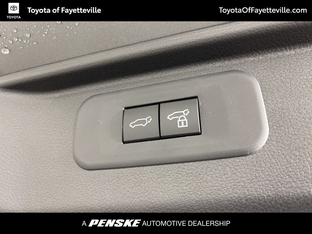 Thumbnail: 2026 Toyota Grand Highlander - 23