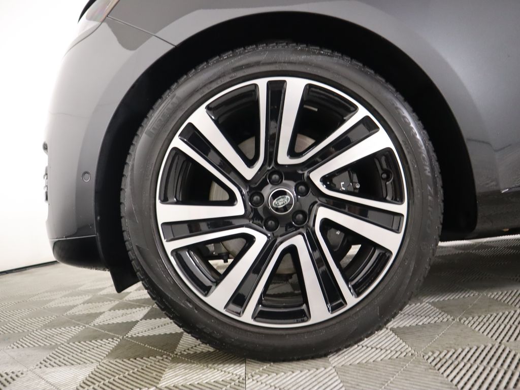 Thumbnail: 2023 Land Rover Range Rover - 31