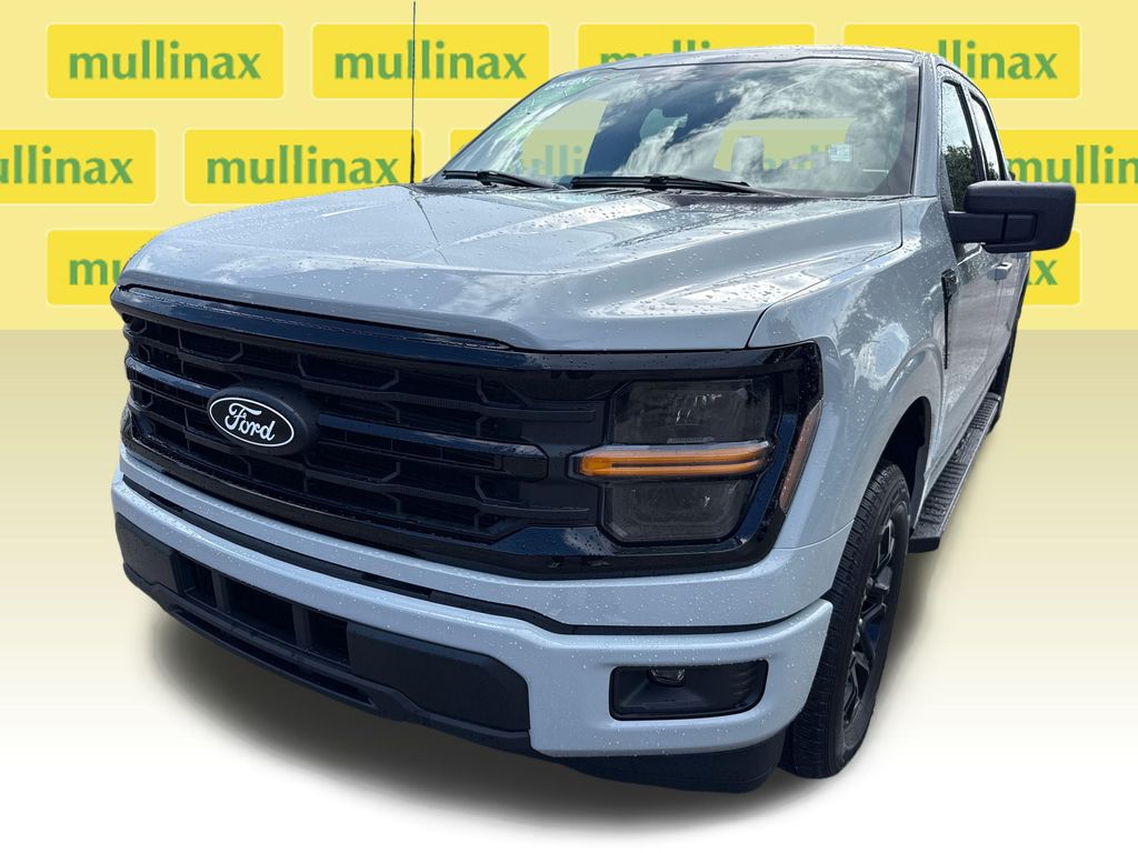 Used 2026 White Ford XLT image 9