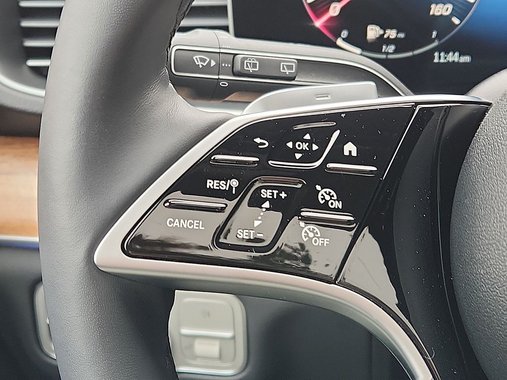 Thumbnail: 2025 Mercedes-Benz GLE - 21