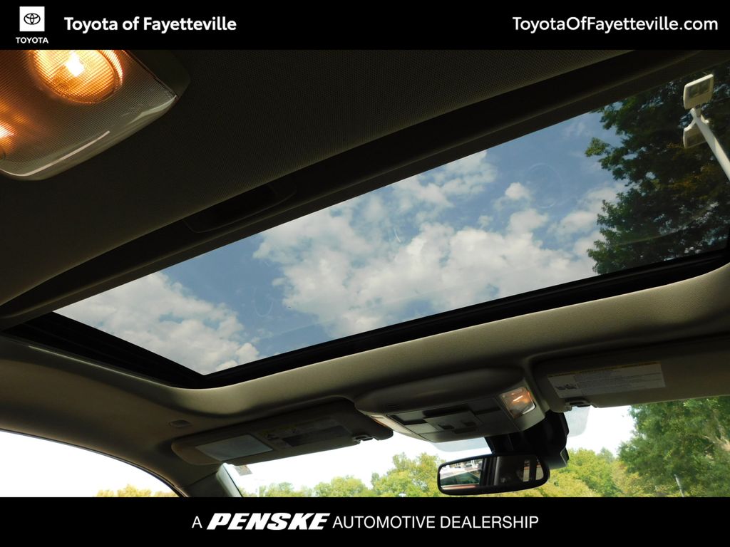 Thumbnail: 2019 Toyota Tundra - 6